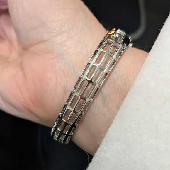 PARK LANE “Glitz” Cuff Silver-tone & Clear Stone Bracelet, NEW!!! - Picture 3 of 4